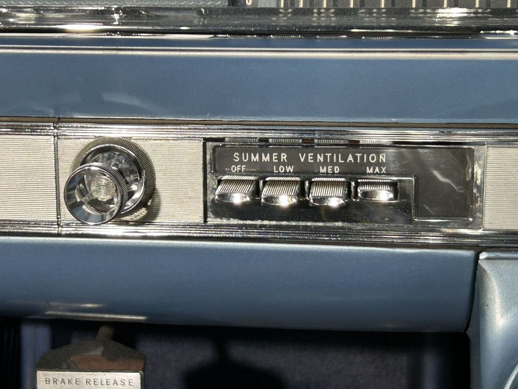 1962 Oldsmobile Starfire Image 39