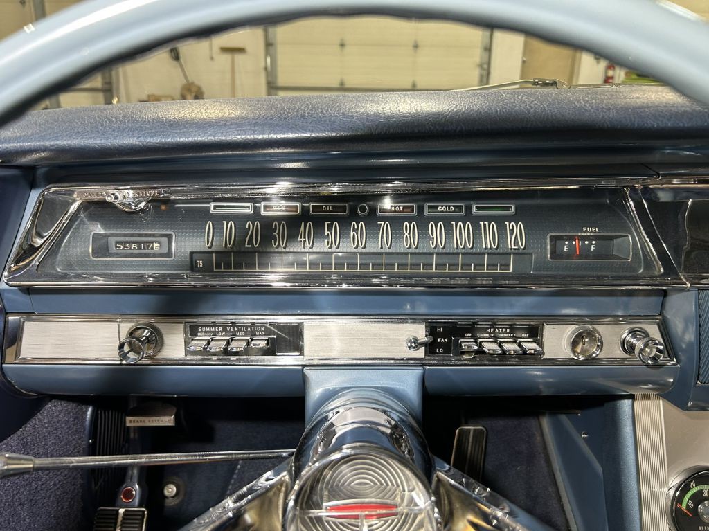 1962 Oldsmobile Starfire Image 40