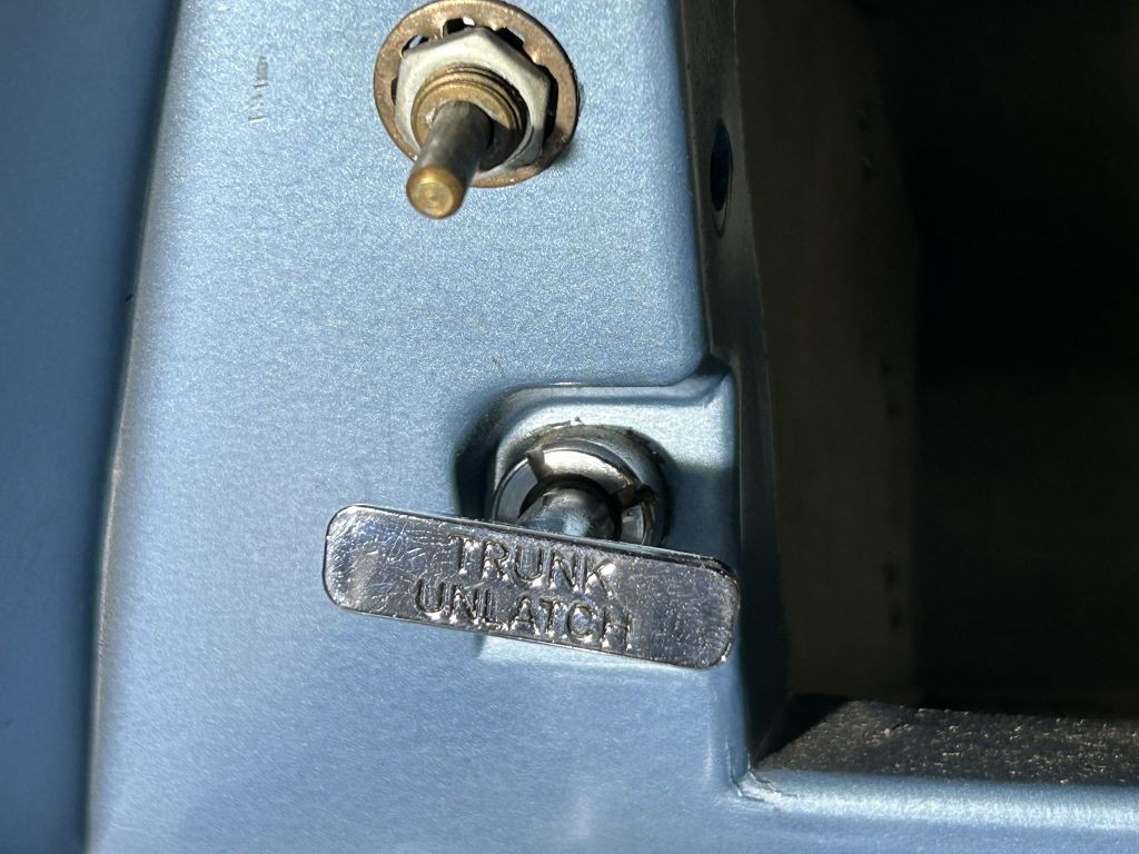 1962 Oldsmobile Starfire Image 52