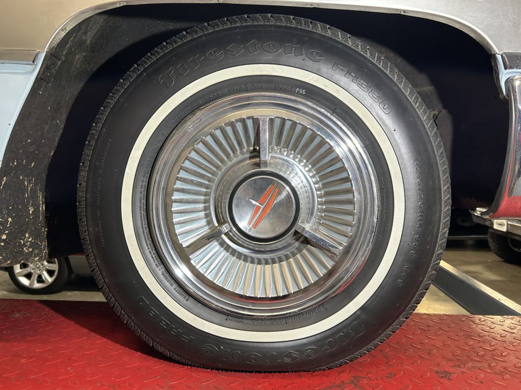 1962 Oldsmobile Starfire Image 93