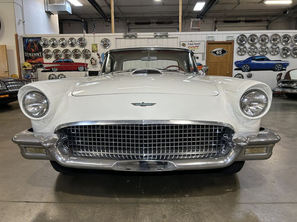 1957 Ford Thunderbird Image 2