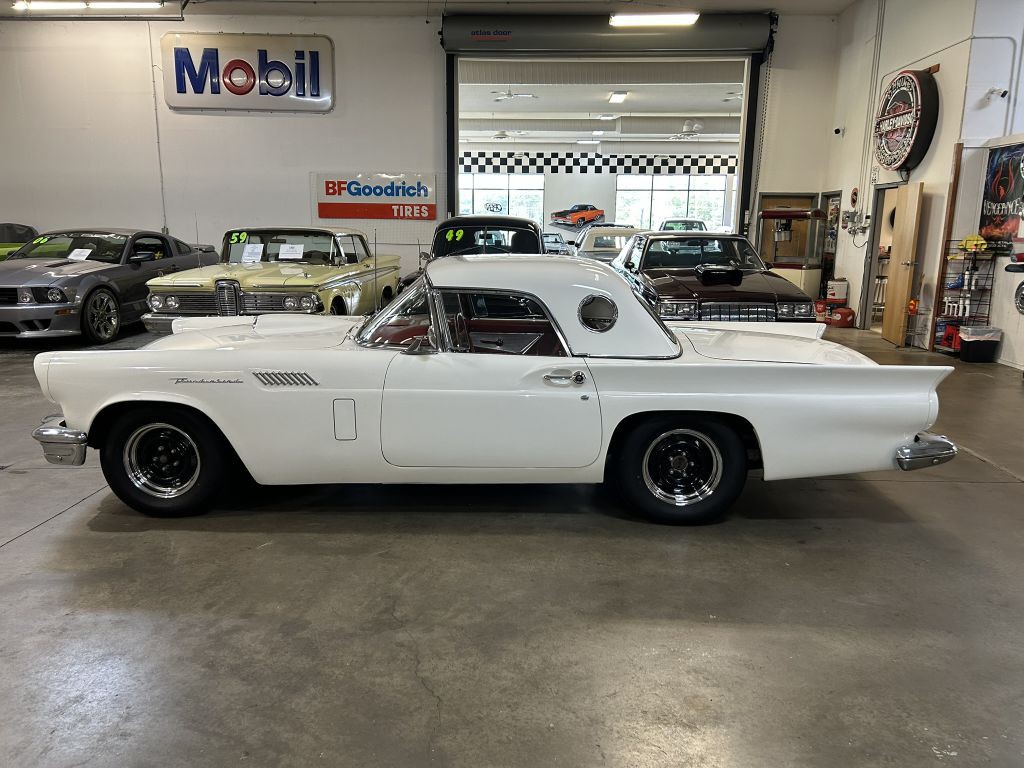 1957 Ford Thunderbird Image 8