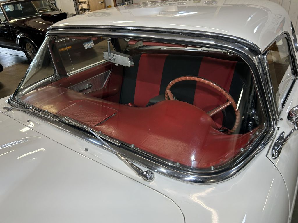 1957 Ford Thunderbird Image 15