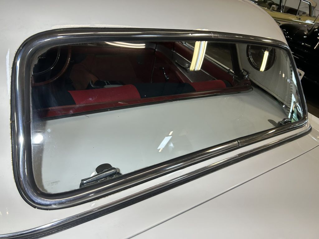 1957 Ford Thunderbird Image 20