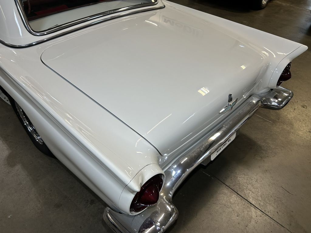 1957 Ford Thunderbird Image 22