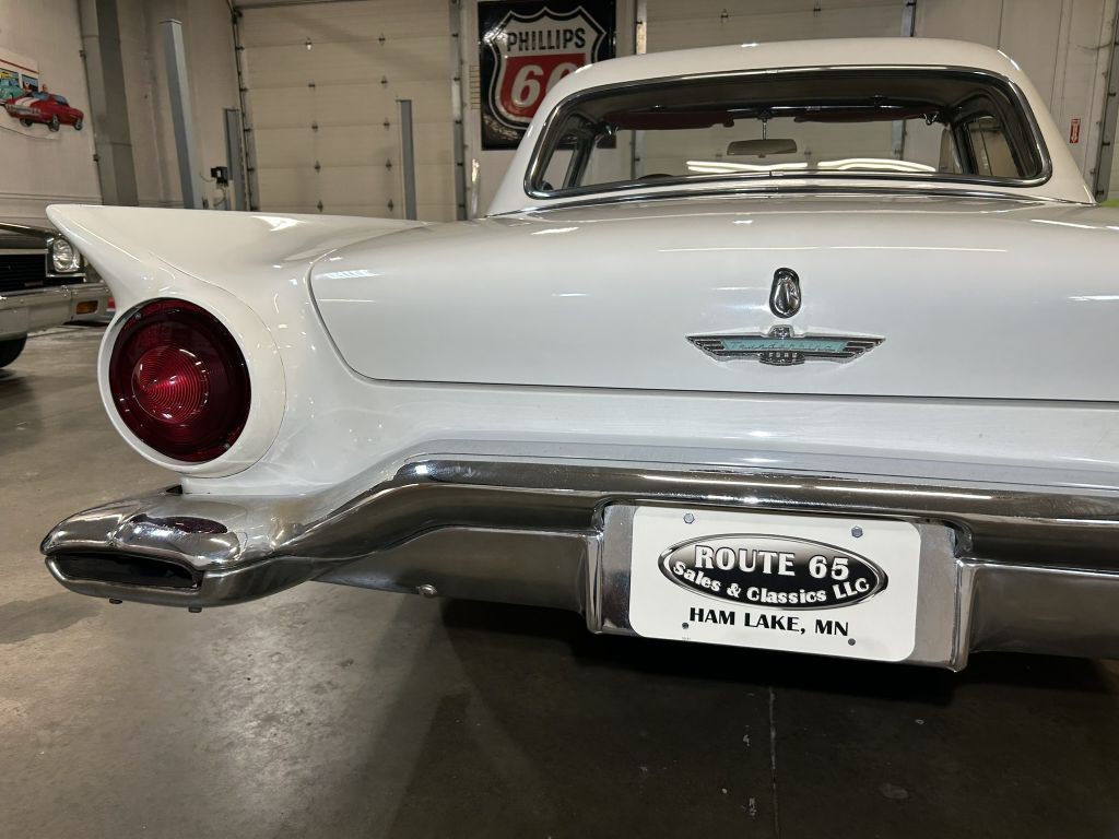 1957 Ford Thunderbird Image 24