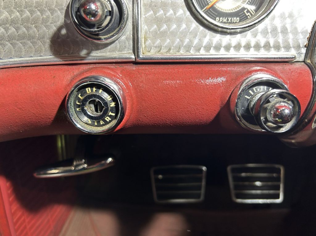 1957 Ford Thunderbird Image 48