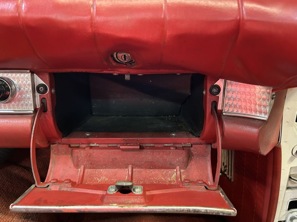 1957 Ford Thunderbird Image 58