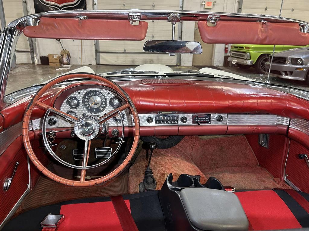 1957 Ford Thunderbird Image 60
