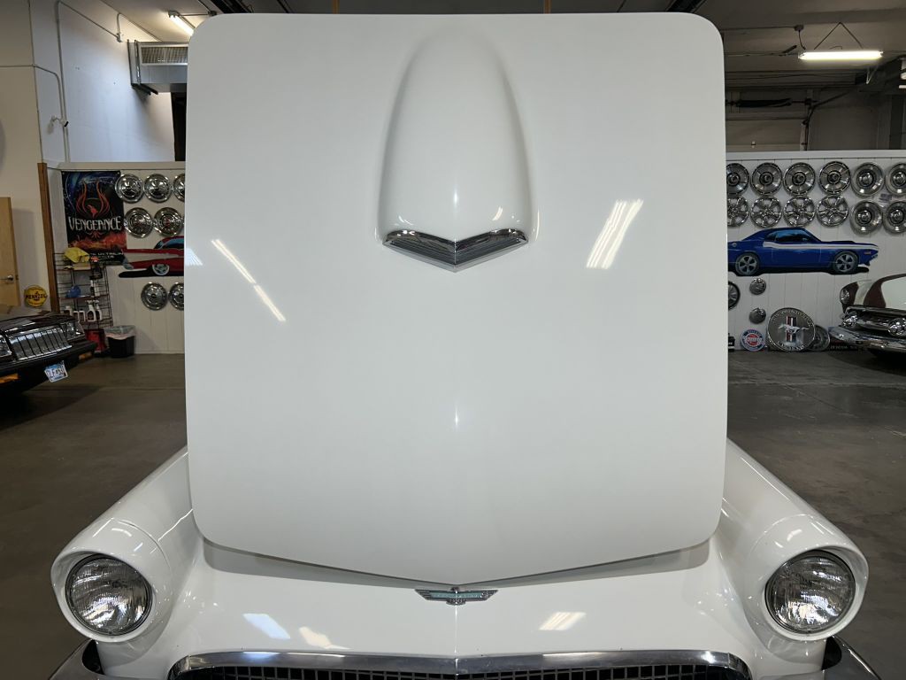 1957 Ford Thunderbird Image 76