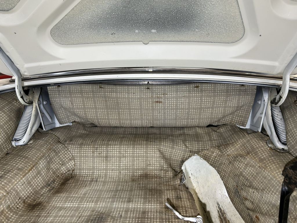 1957 Ford Thunderbird Image 89
