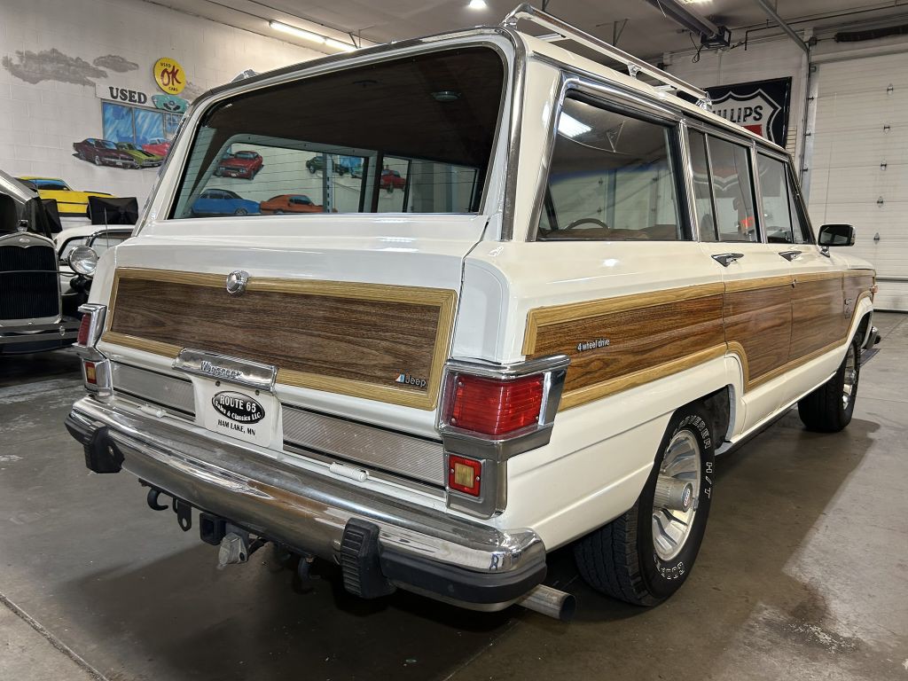 1982 Jeep Wagoneer Image 5