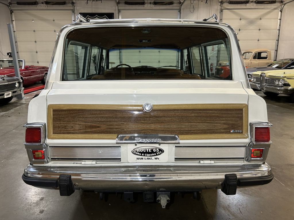 1982 Jeep Wagoneer Image 6