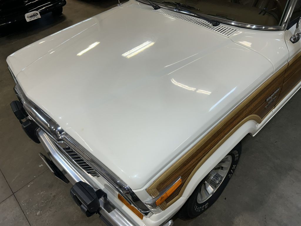 1982 Jeep Wagoneer Image 11
