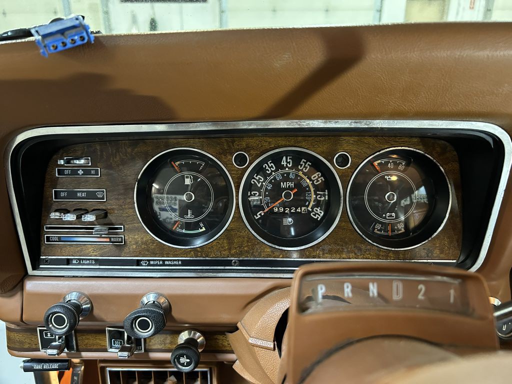 1982 Jeep Wagoneer Image 39