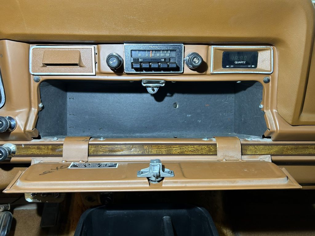 1982 Jeep Wagoneer Image 47