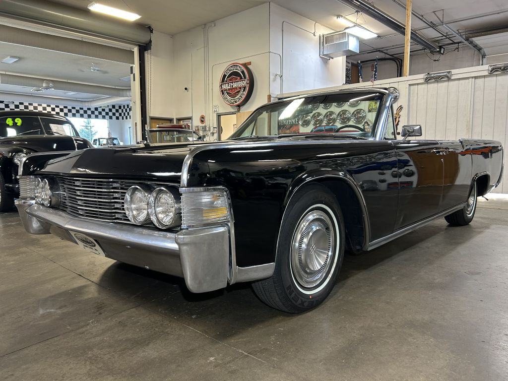 1965 Lincoln Continental Image 1