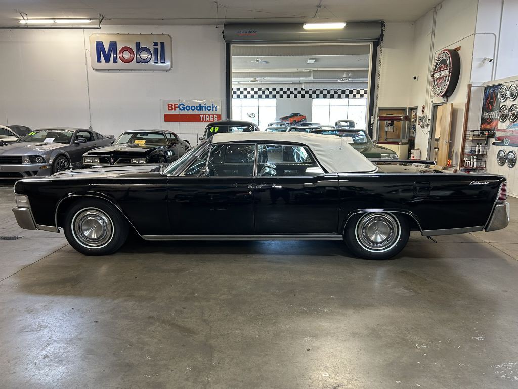 1965 Lincoln Continental Image 7