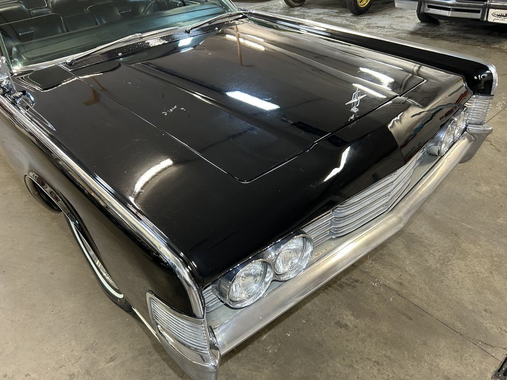 1965 Lincoln Continental Image 12