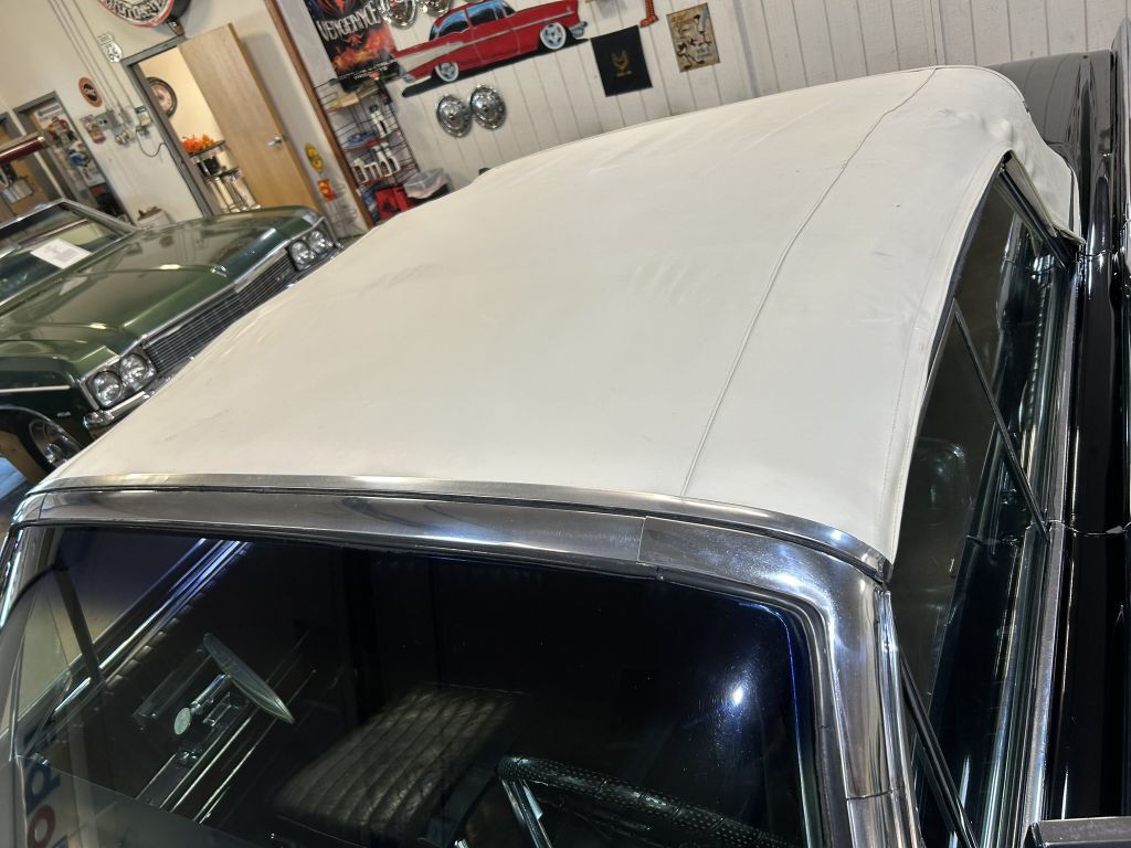 1965 Lincoln Continental Image 15