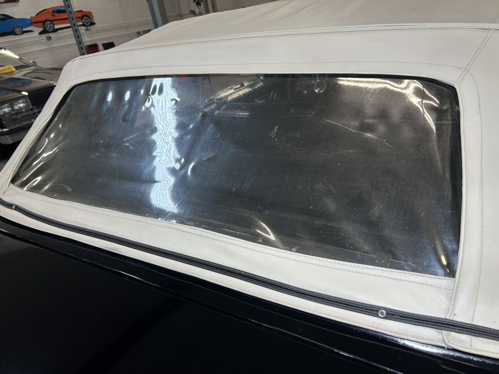 1965 Lincoln Continental Image 16