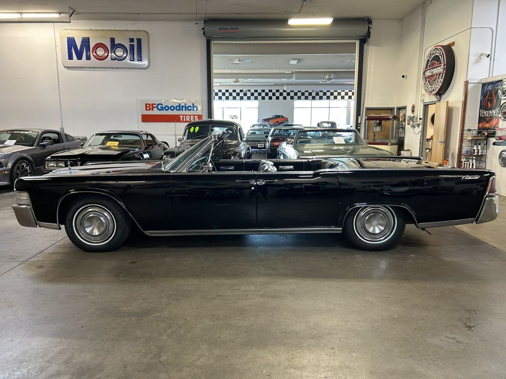1965 Lincoln Continental Image 33