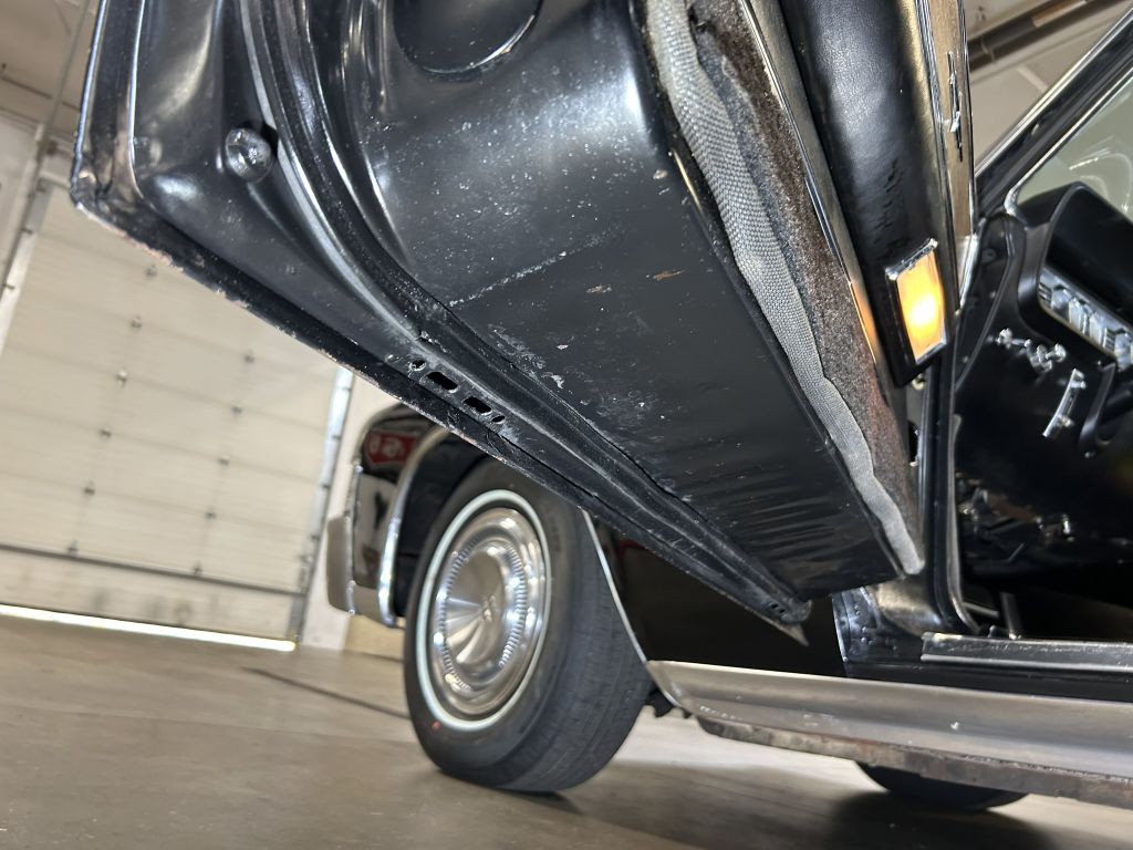1965 Lincoln Continental Image 36
