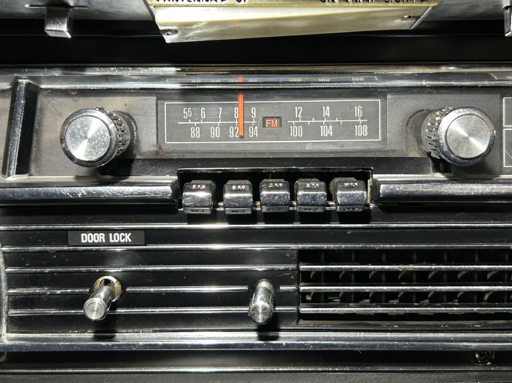 1965 Lincoln Continental Image 52