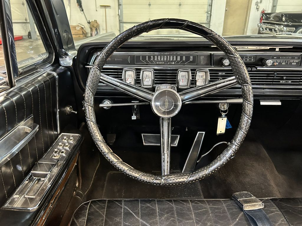 1965 Lincoln Continental Image 60