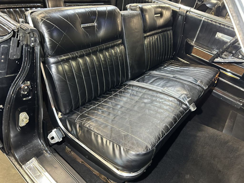 1965 Lincoln Continental Image 61
