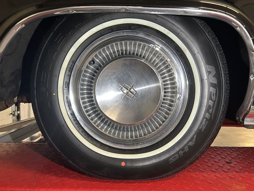 1965 Lincoln Continental Image 106