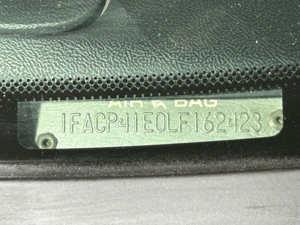 1990 Ford Mustang Image 14