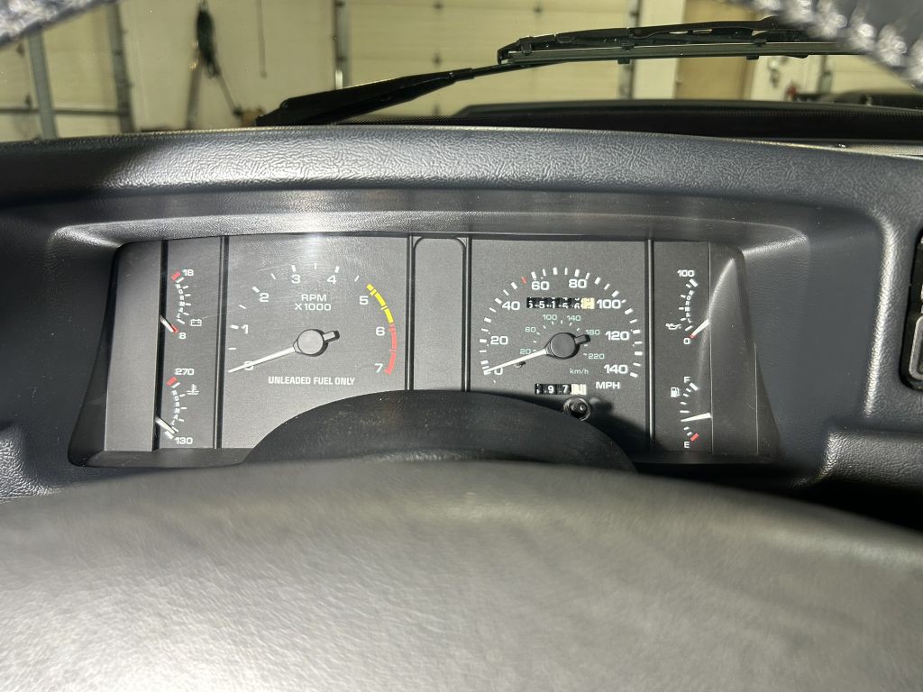 1990 Ford Mustang Image 37