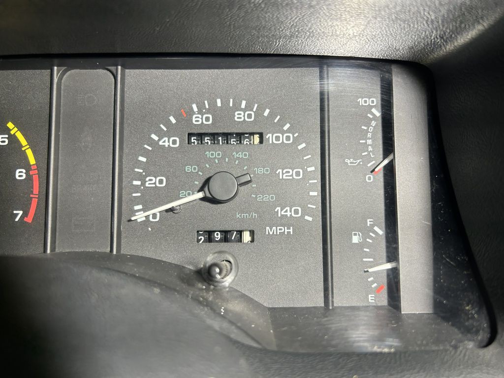 1990 Ford Mustang Image 39