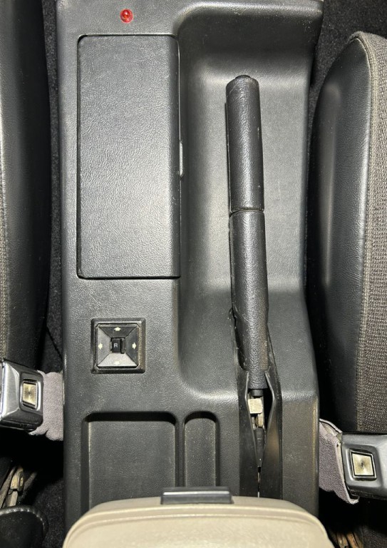 1990 Ford Mustang Image 45