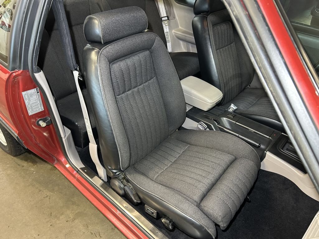 1990 Ford Mustang Image 57