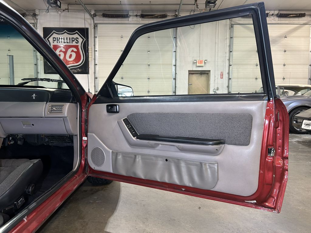 1990 Ford Mustang Image 67