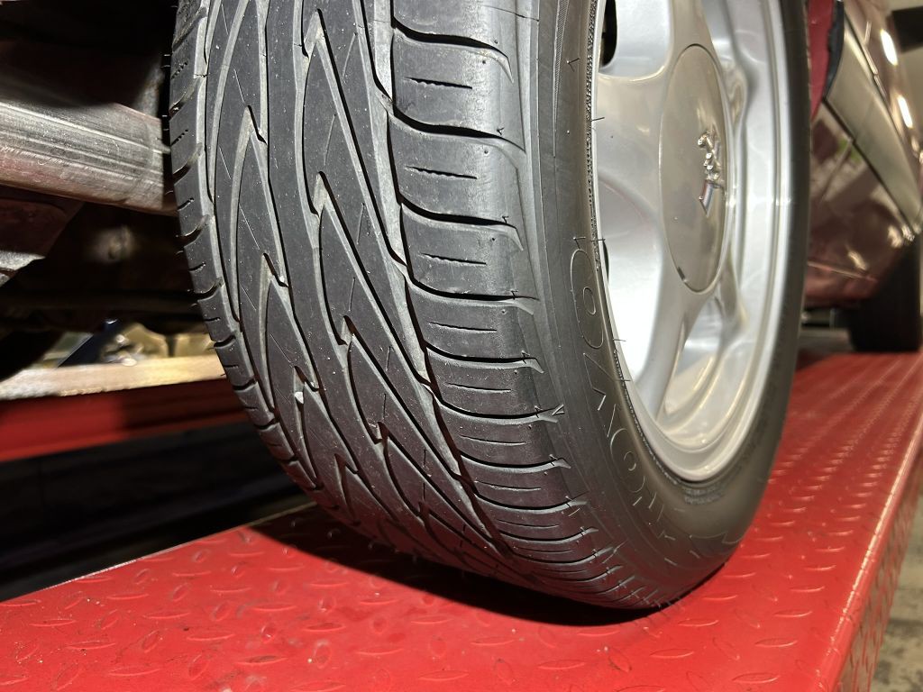 1990 Ford Mustang Image 89