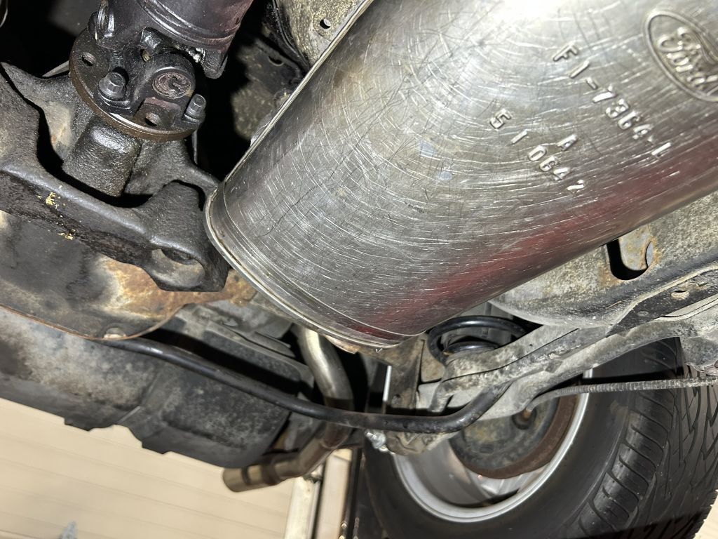 1990 Ford Mustang Image 108