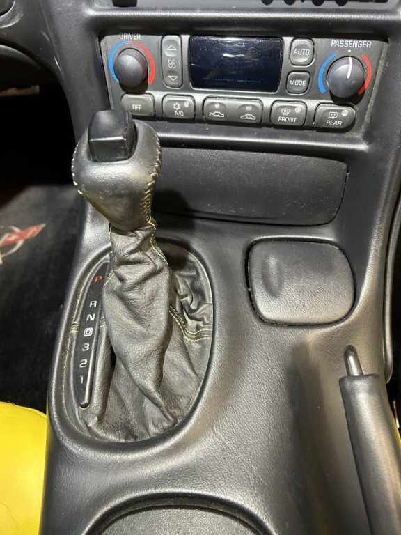 1998 Chevrolet Corvette Image 63