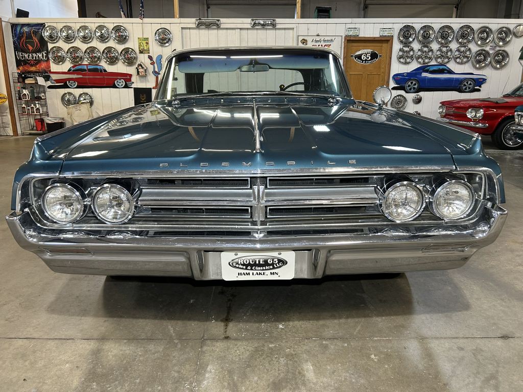 1964 Oldsmobile Starfire Image 2