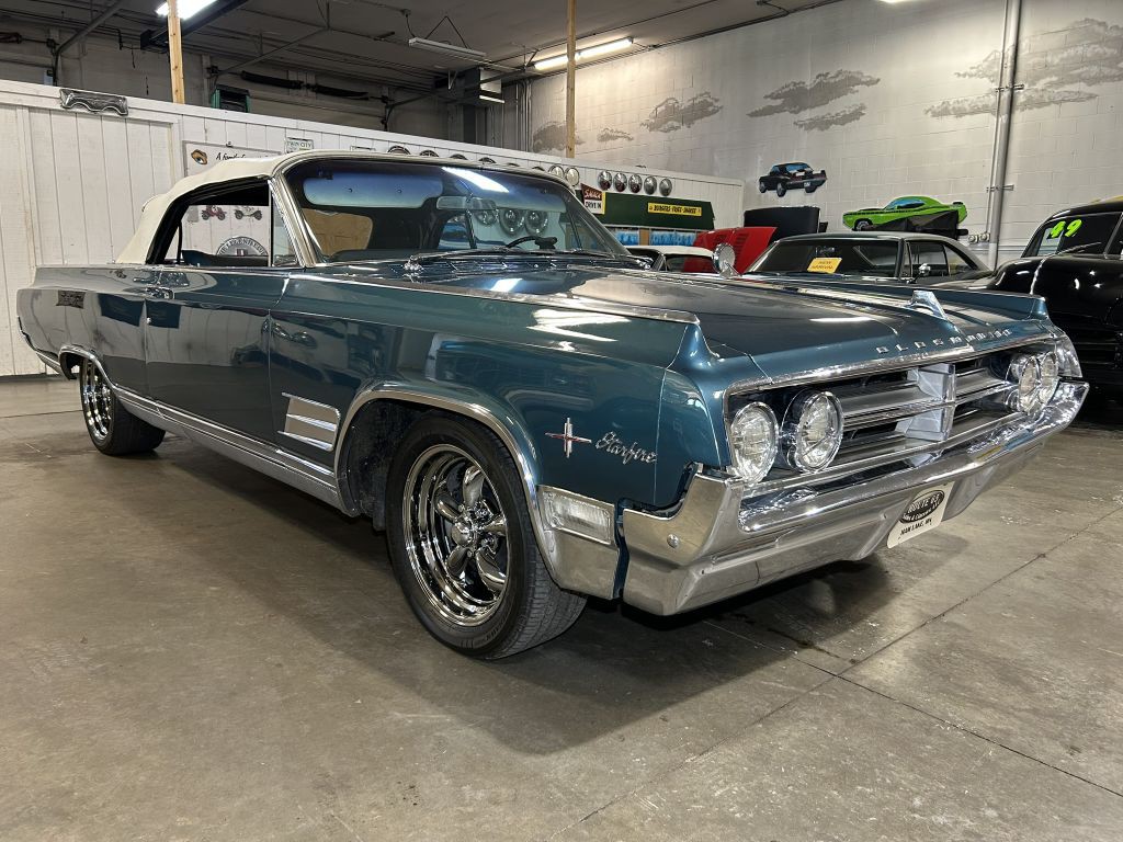1964 Oldsmobile Starfire Image 3