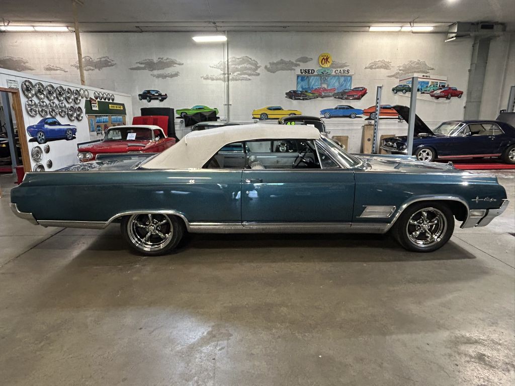1964 Oldsmobile Starfire Image 4
