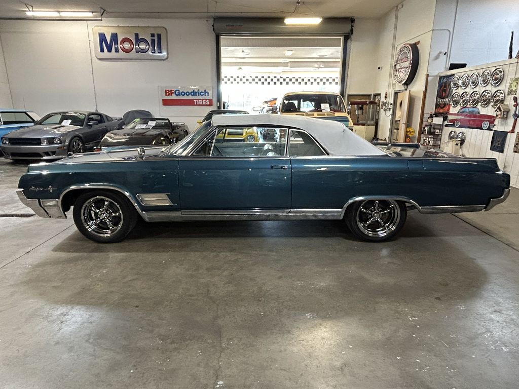 1964 Oldsmobile Starfire Image 8