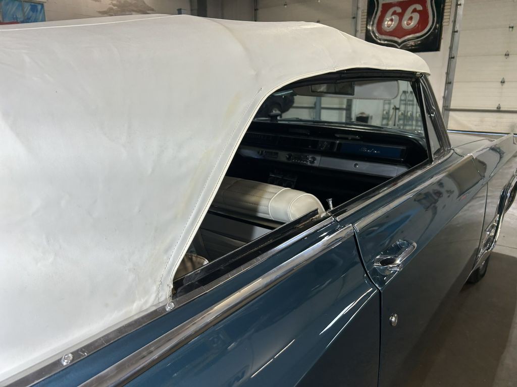 1964 Oldsmobile Starfire Image 18