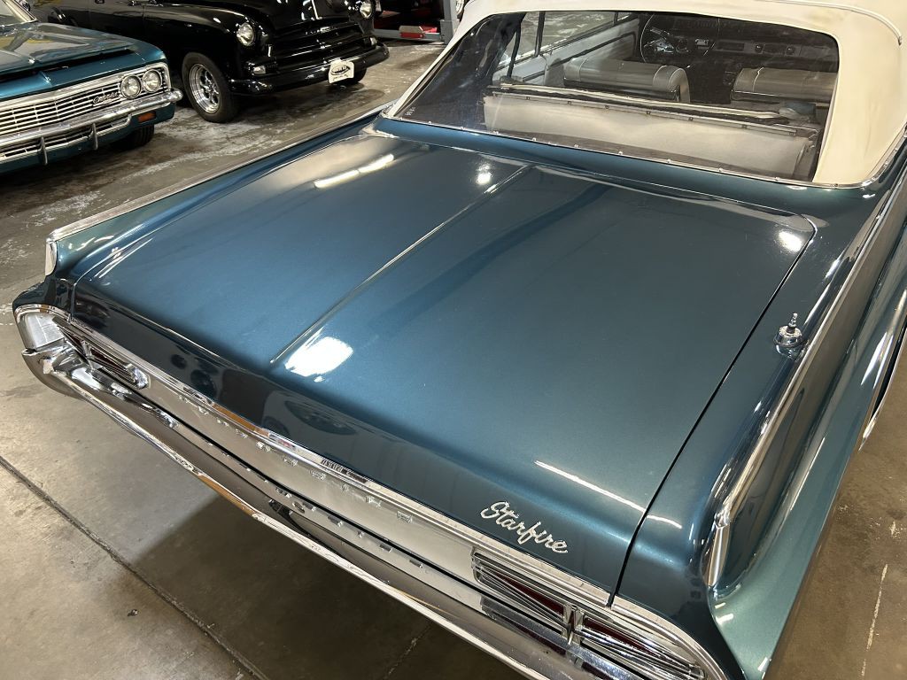 1964 Oldsmobile Starfire Image 21