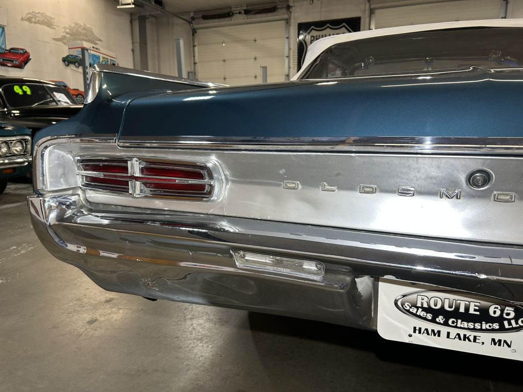 1964 Oldsmobile Starfire Image 25