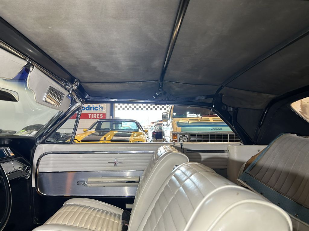 1964 Oldsmobile Starfire Image 26