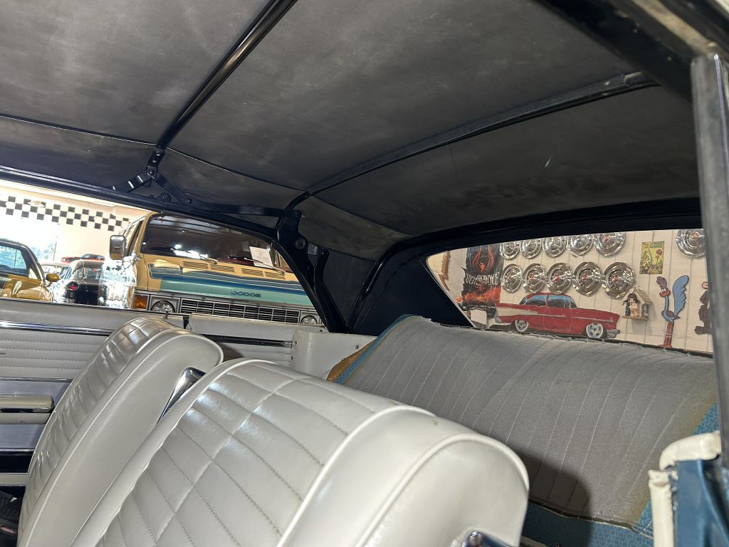 1964 Oldsmobile Starfire Image 27