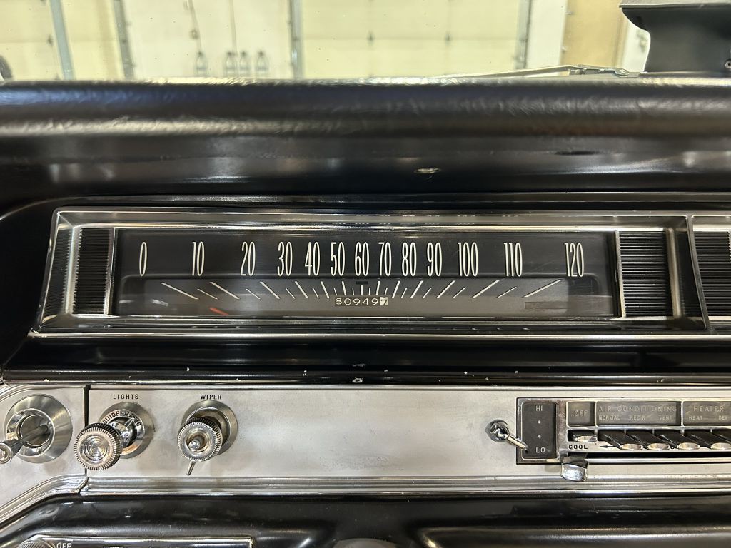 1964 Oldsmobile Starfire Image 50